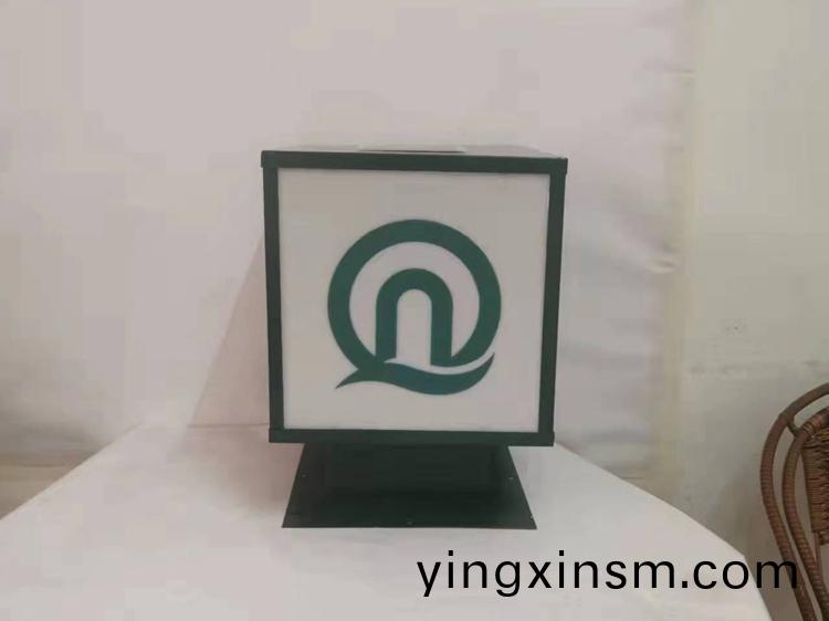 地(di)鐵(tie)圍(wei)攩(dang)